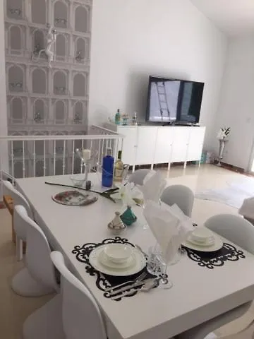 Casa Strack * Естепона